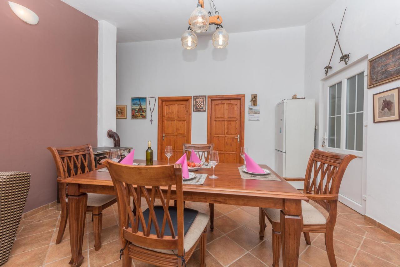 Holiday Home Frane Slivno  Ngoại thất bức ảnh
