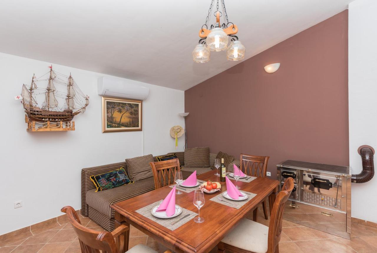 Holiday Home Frane Slivno  Ngoại thất bức ảnh